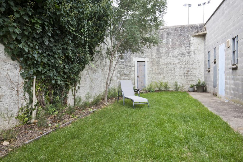 The Old Mount Gambier Gaol Hotel Exterior photo