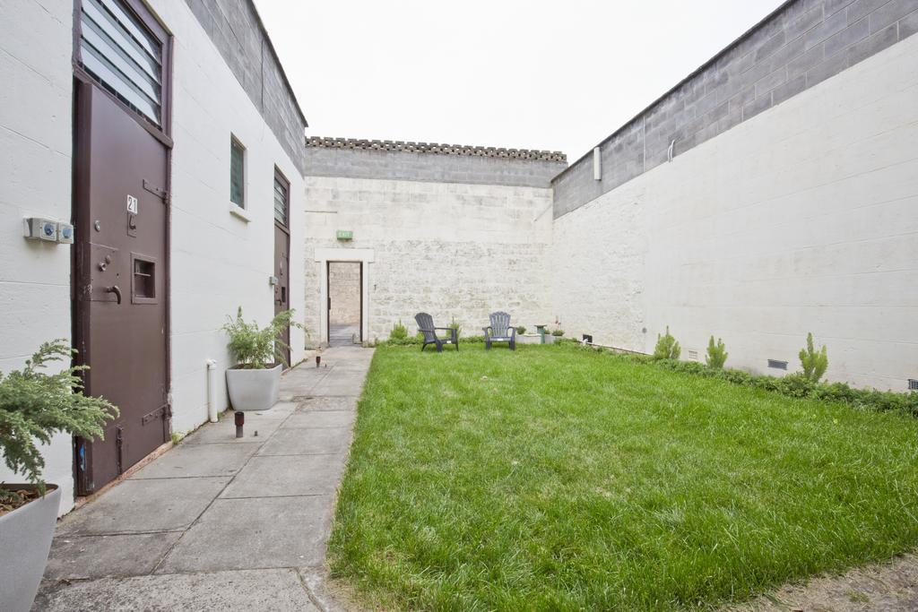 The Old Mount Gambier Gaol Hotel Exterior photo