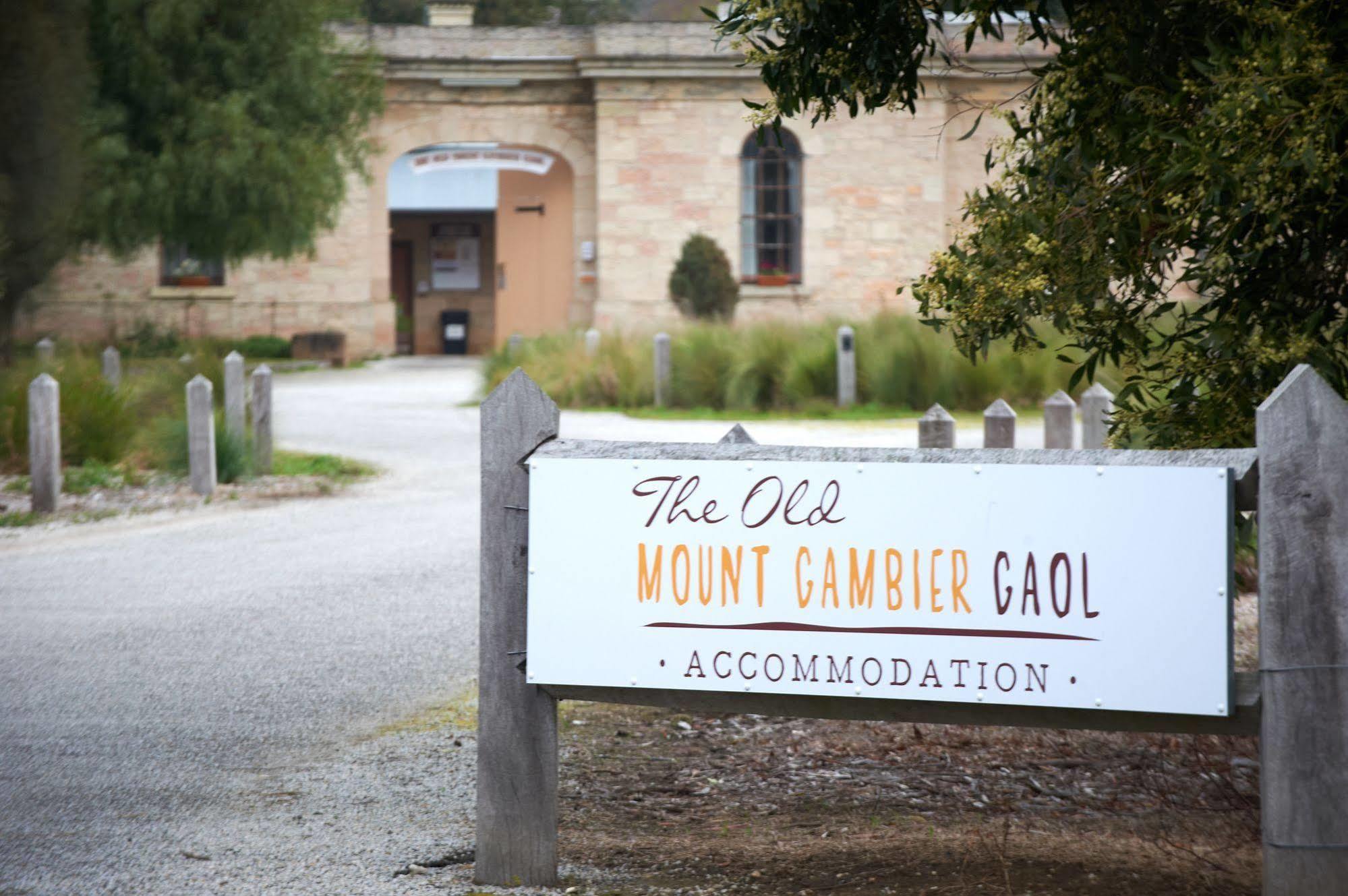 The Old Mount Gambier Gaol Hotel Exterior photo