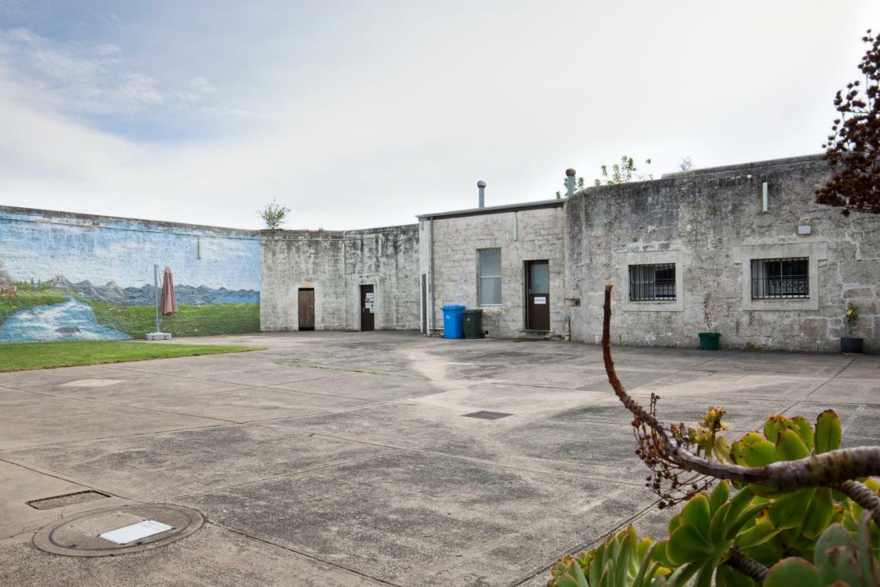 The Old Mount Gambier Gaol Hotel Exterior photo
